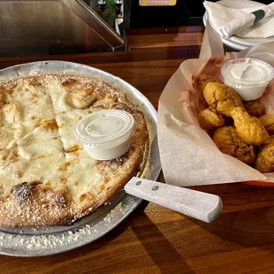 Cheese bread and boneless wings