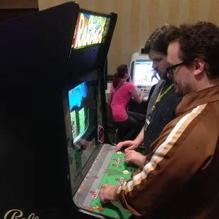 Play Rampage from Rent My Arcade