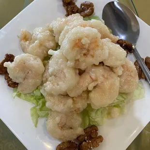 Honey walnut prawns