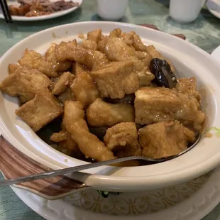 Fried Tofu &amp; Fish Stonepot