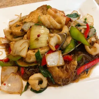 Drunken Noodle Seafood