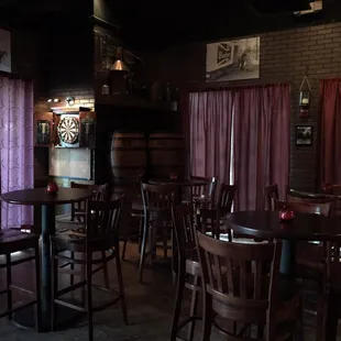 Table seating w dartboard