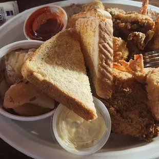 Tasty Gulf Seafood Platter