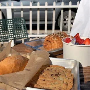 Jalapeño Sausage Kolache, chocolate chip cookie, Everything Salmon Croissant