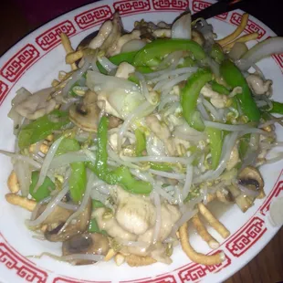 Chicken chow mein at Republic Cafe
