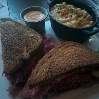Corned Beef Reuben Sandwich