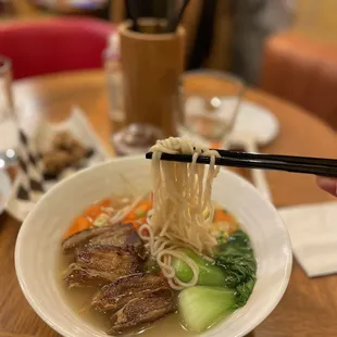 Reren Signature Lamen