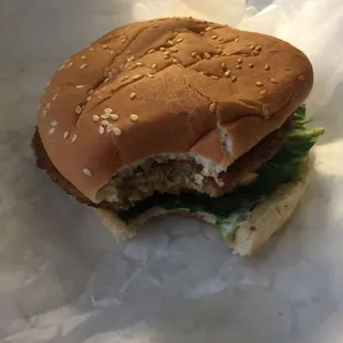 Delicious veggie burger! Super-friendly &amp; gracious. They're  a small business, so they prefer cash! Extensive menu of deli-style choices!