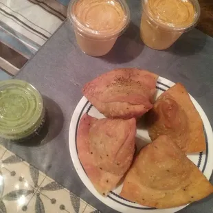 The shingaras with the mint sauce is fresh and just yummy.