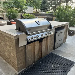 Outdoor grill
