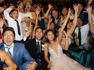 DIS-N-DAT Mobile Entertainment