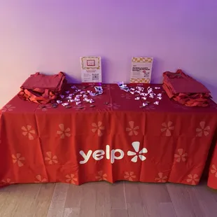 The gift bag table