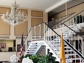 Grand Motor Inn