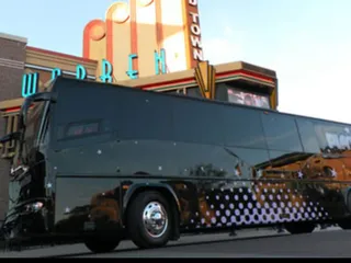 Party Hardy Bus