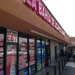 the outside of a restaurant