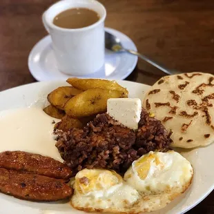 Sooo good! I wanted to remember one of my fav breakfast in El Salvador and I found it here!!