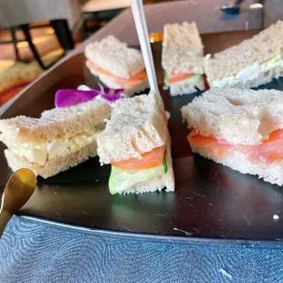 The finger sandwiches' bread are kind of dry.