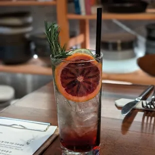 April menu cocktail - hibiscus Won soju highball