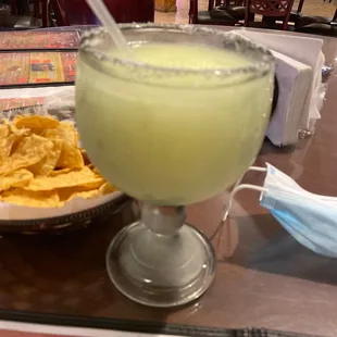 Large frozen margarita