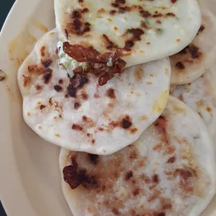 Delicious rice pupusas revueltas.. Being Salvadoran and having tried many pupusas in my time. These are really good!!