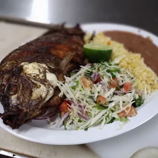 Fried tilapia Mojarra frita