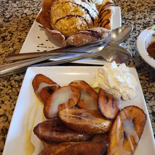 The ice cream was delicious!!! The banana were not overly sweet, perfect...