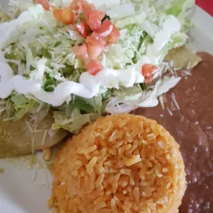 Chicken enchiladas con Verde salsa
