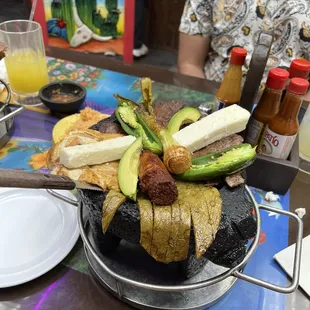 Molcajete de carnes