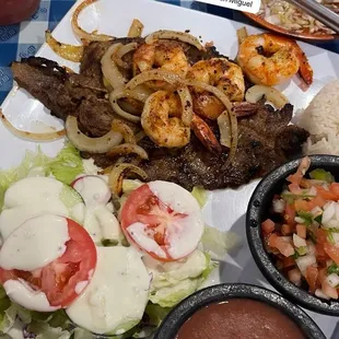 Carne con Camarones