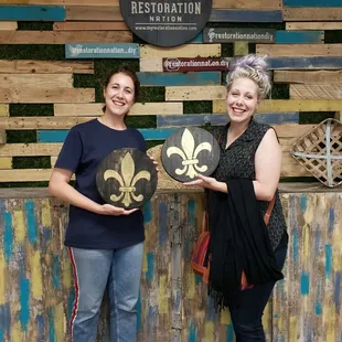 Just before returning to South Africa these sisters decided to unwind by Crafting a momento of their visit.