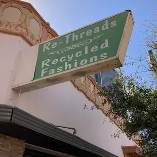 Re-Threads Sign