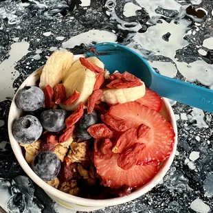 Retro on Eighth Acai bowl. Yum!