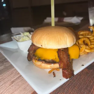Bacon cheeseburger