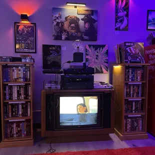 90&apos;s throwback dream room