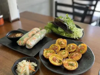 Yoyo Banh Khot