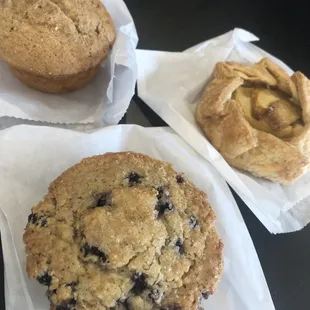 Blueberry muffin (excellent), chai pear muffin, apple tart