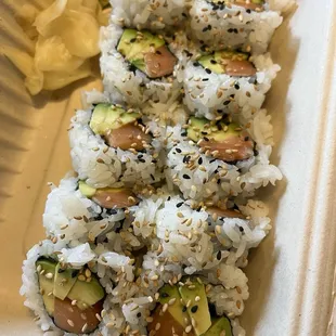SALMON AVOCADO roll