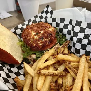 Crab Cake Sandwich &amp; Fries