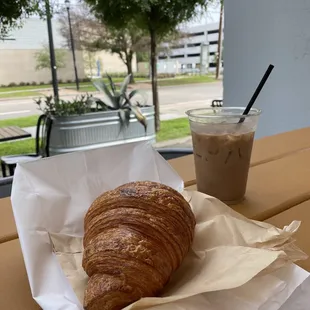 Croissant + Mocha