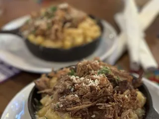 Roscoe's Bar & Burgers