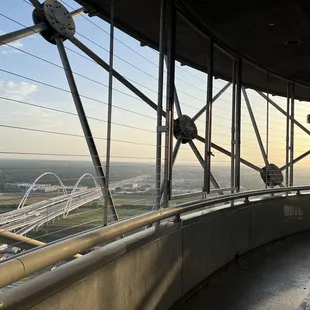 Outside viewing area. Ya can't jump out of this one pals! + nice views