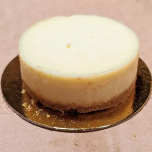 Mini traditional cheesecake for kids with peanut allergies