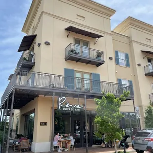 Reve outside dining area