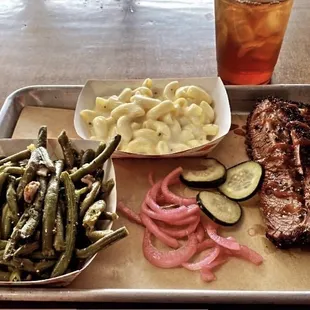 Brisket, Mac &amp; Cheese, Green beans