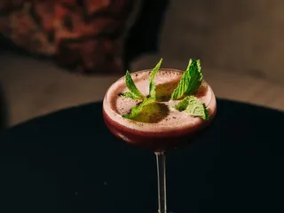Minted Lounge