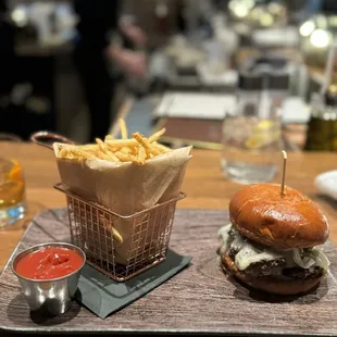 Smash Burger with Shoe String Fries