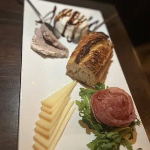 Salami rose, manchego, patte and burrata cheese