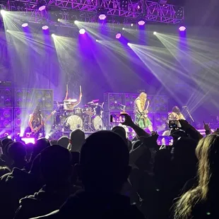 Middle of BLS's set!