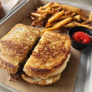 Short Rib Grilled Cheese $15.00 Braised Beef, Balsamic Onion Jam, Havarti, Sourdough