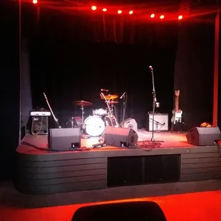 Small venue, Cash&apos;d Out